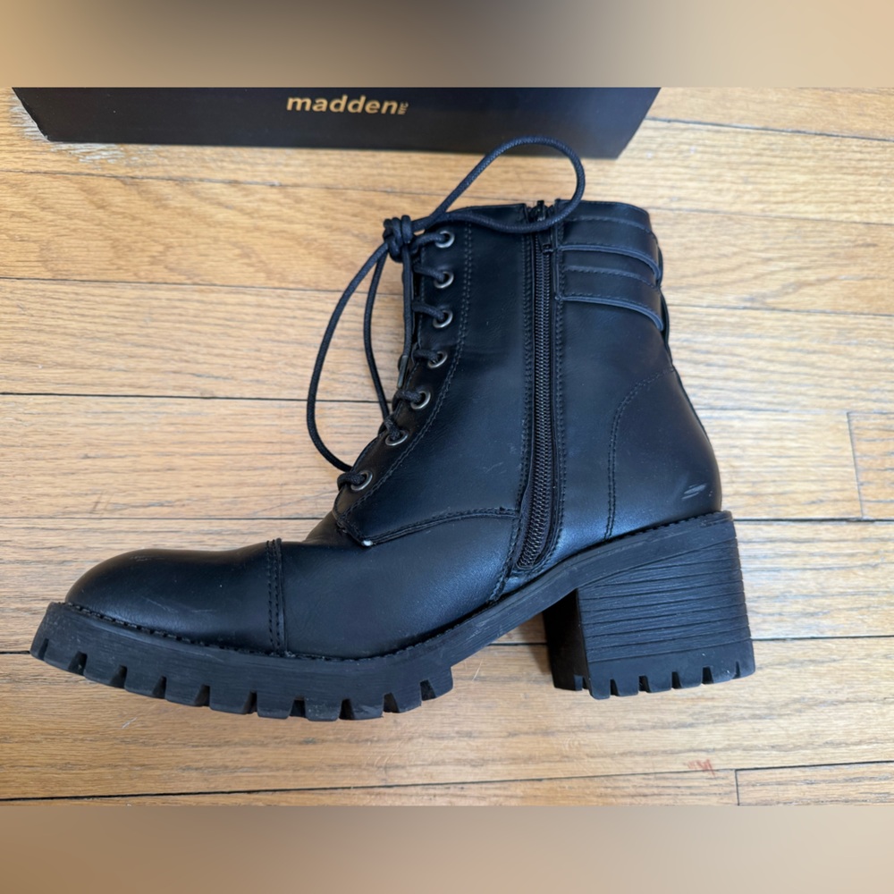 Classic Black Lace-Up Ankle Boots - Picture 3 of 6